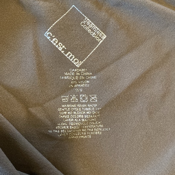 C’est Moi Seamless Tank - Picture 3 of 6